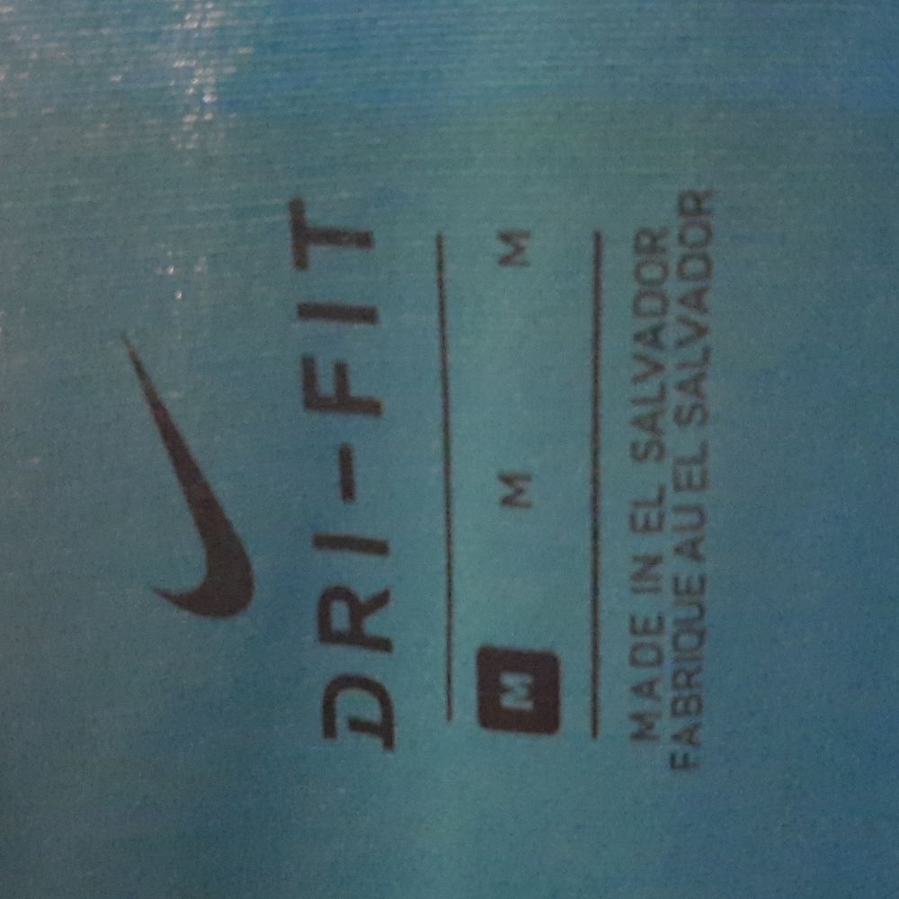 Nike be neck long sleeve